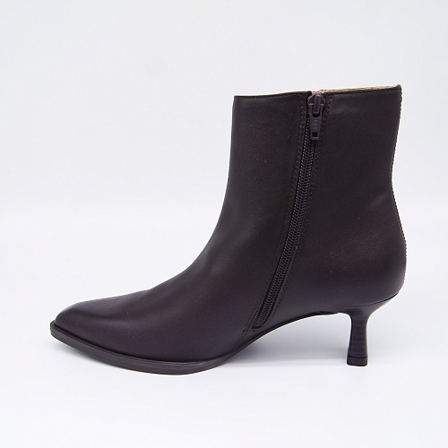 UNISA, ботильоны